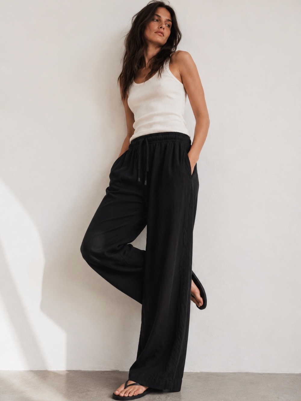 Zara Black Wide Leg Pull On Pants S 26 Lyocell Cargo Style
